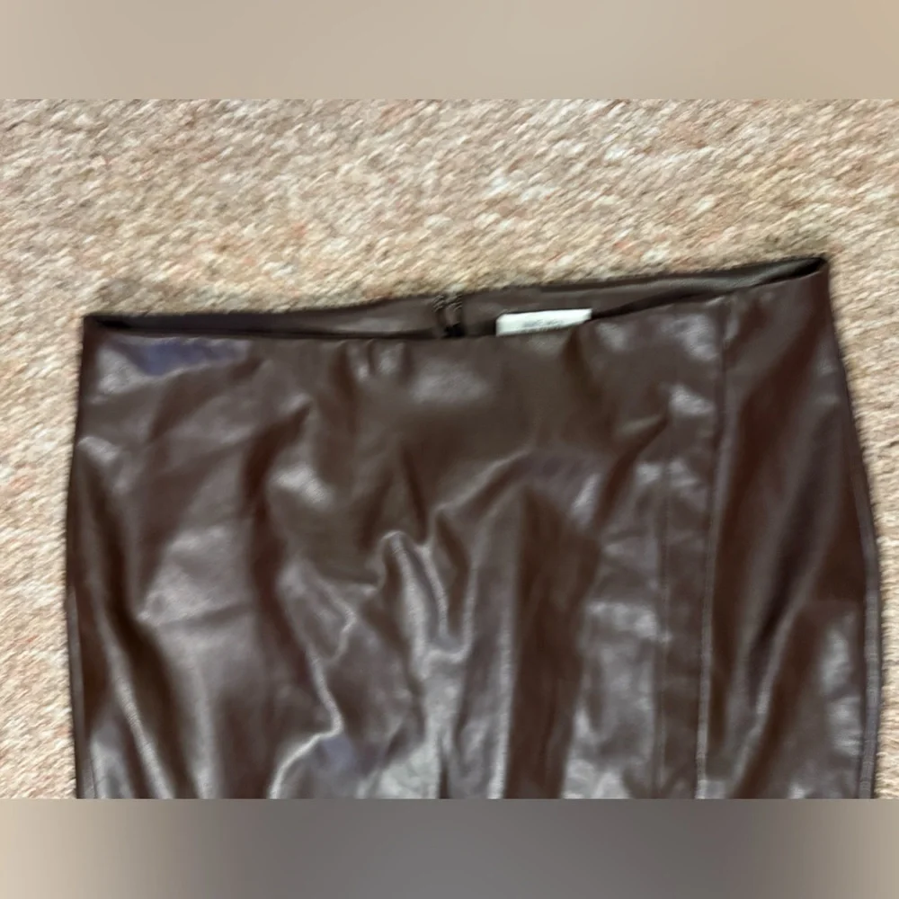 Nine West Women Large Skirt Chocolate Brown Midi Slit Pleather Sexy Business - Picture 3 of 6